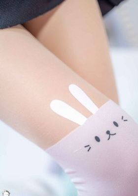 美女被挠痒痒