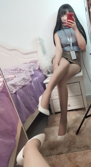 公交车强摁做开腿呻吟h动漫视