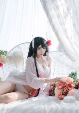 她在丈夫面前被甩了